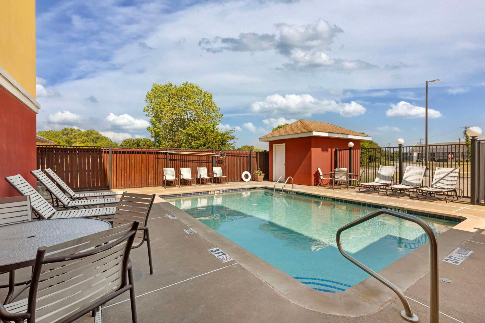 Best Western Plus Waco North Екстер'єр фото