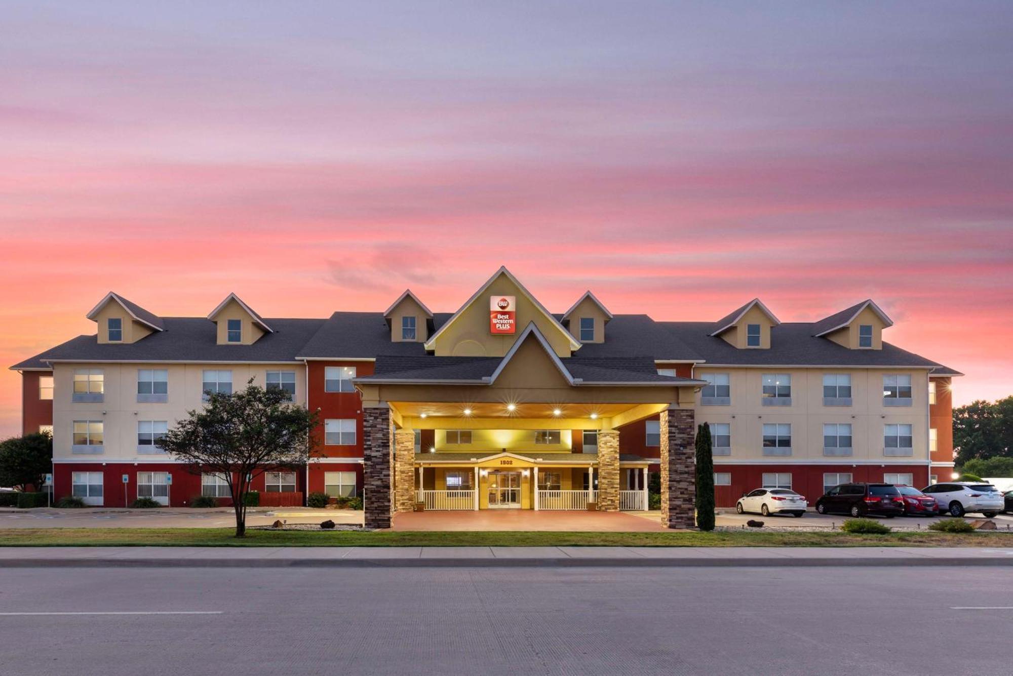 Best Western Plus Waco North Екстер'єр фото